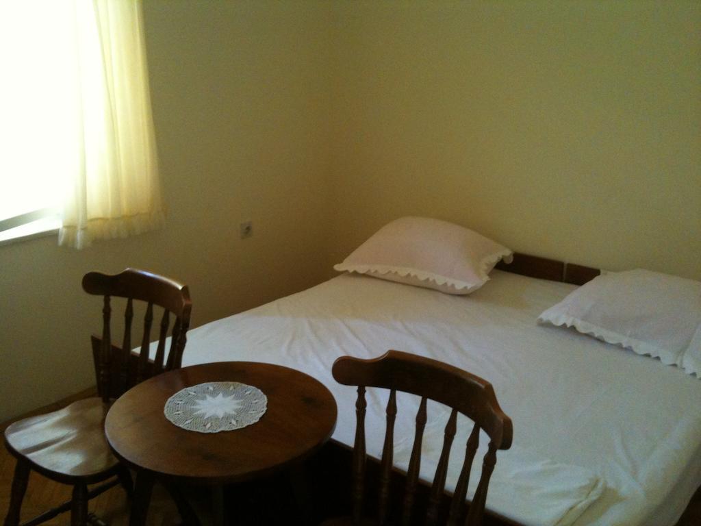Hostel Guesthouse Mira オミシュ 部屋 写真